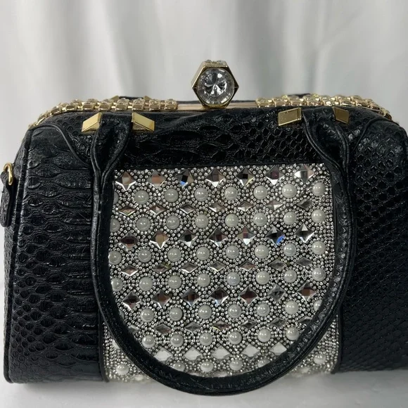 Elegant Black and White Women's Handbag Unbranded - Picture 9 of 11